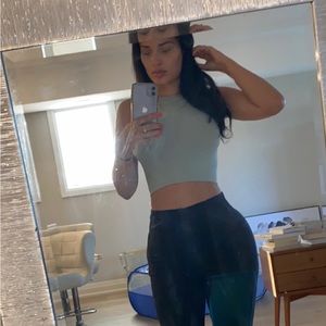 Meet your Posher, Bri